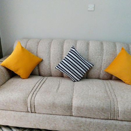 Convertible 1 Bedroom By Dg'S Suites Nairobi Ngoại thất bức ảnh